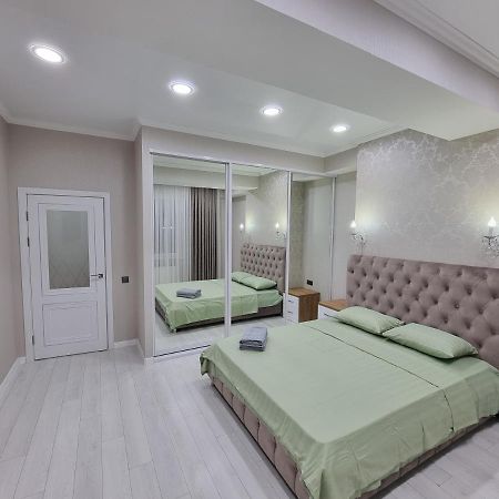 Luxury Best Grand New Apartaments Ultra Central 基希讷乌 外观 照片