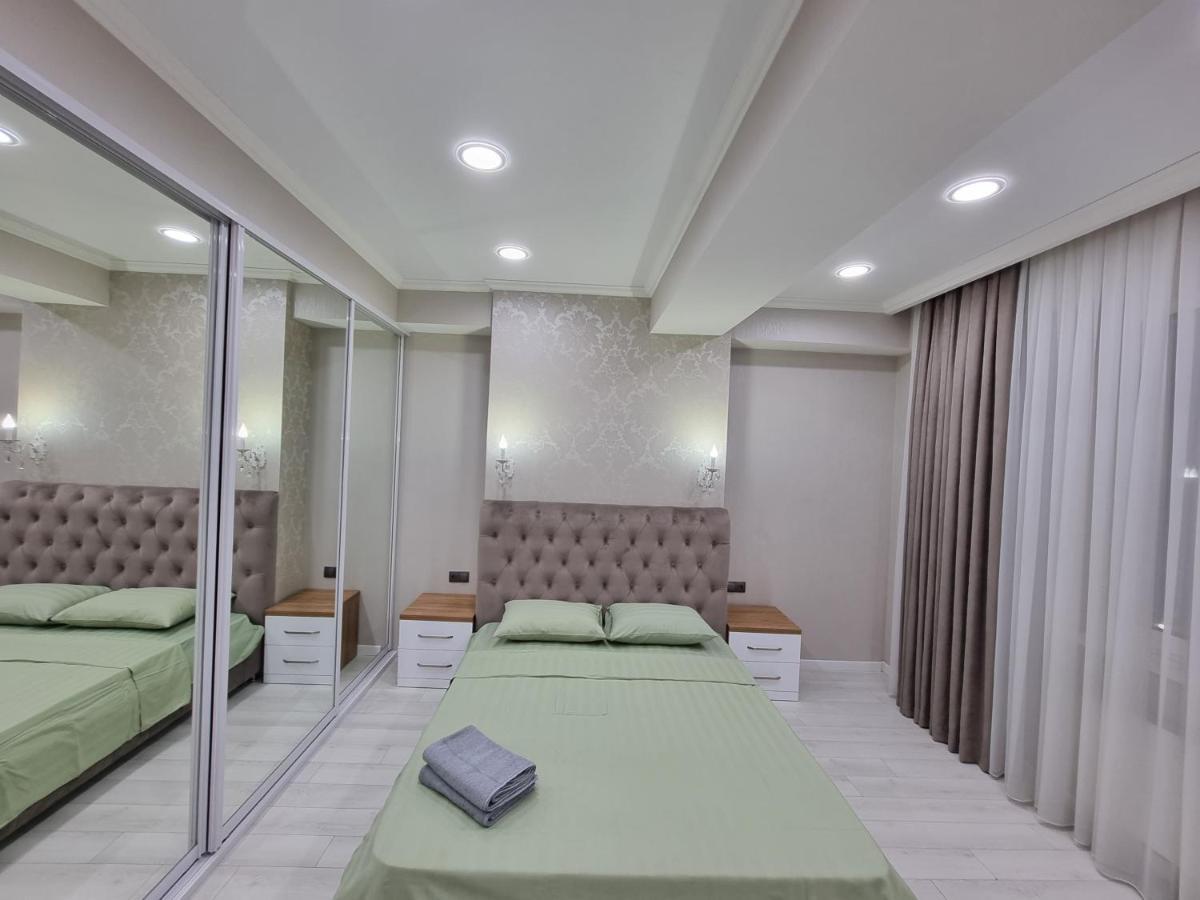 Luxury Best Grand New Apartaments Ultra Central 基希讷乌 外观 照片