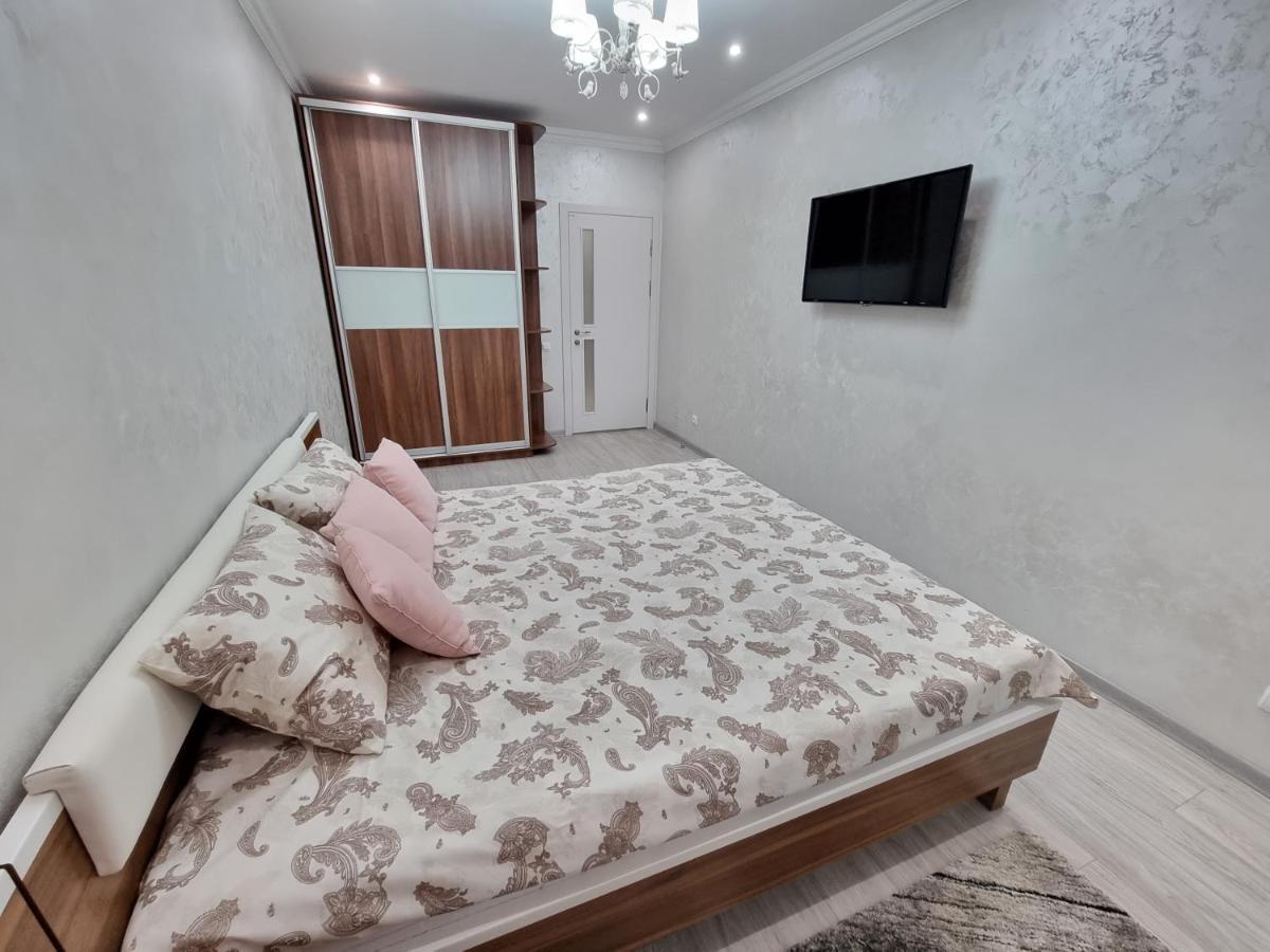 Luxury Best Grand New Apartaments Ultra Central 基希讷乌 外观 照片